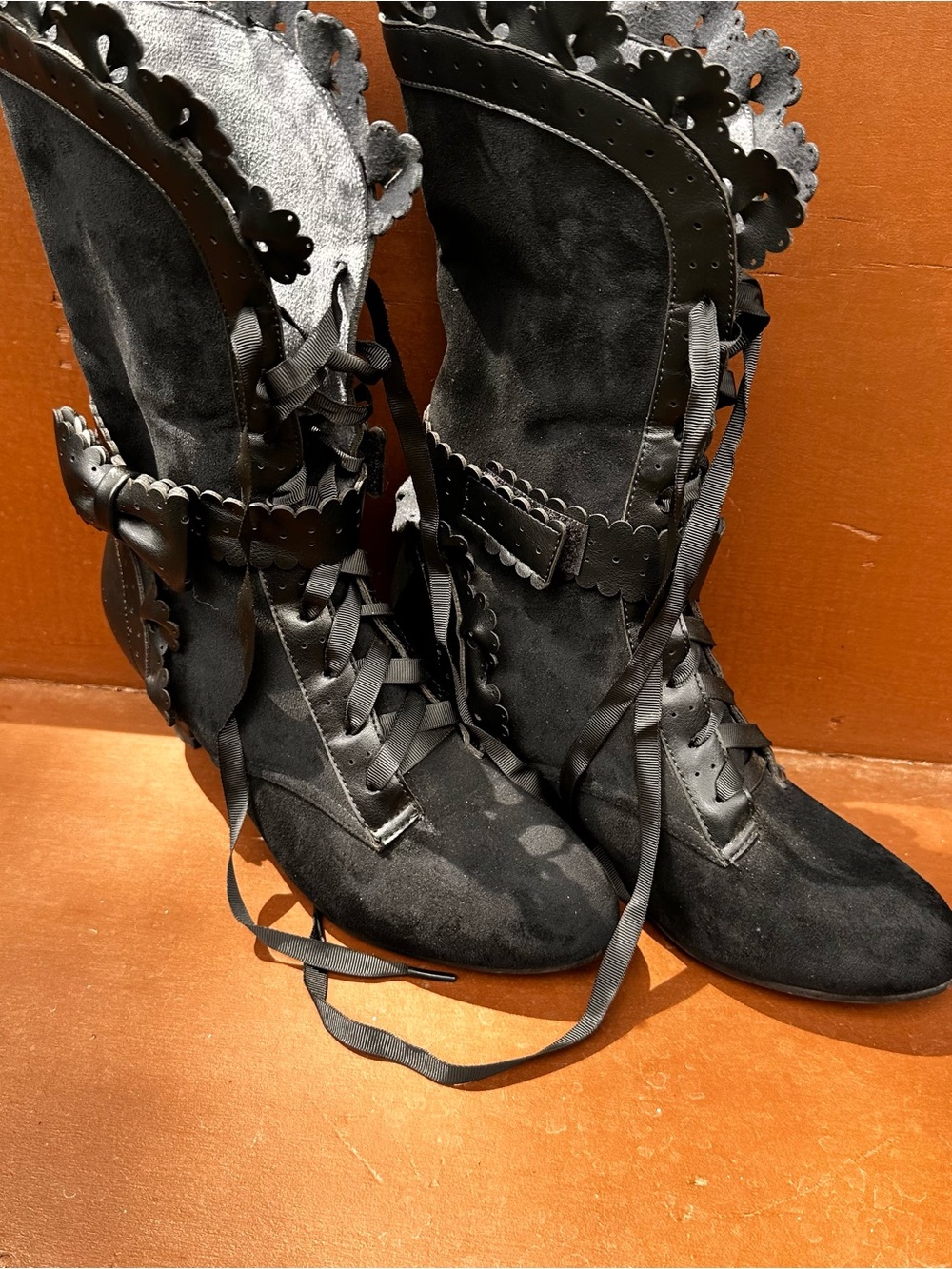 Women's Black Lace-Up Scalloped Knee Boots